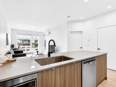 608-32838 Landeau Place - 5