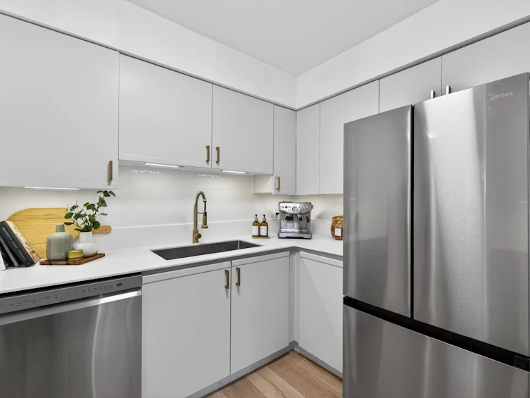 101-1689 E 4th Avenue, Vancouver, BC, V5N 1J7 - 4