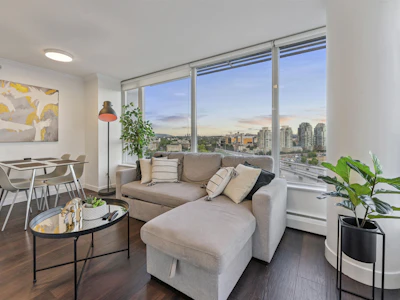 1802-688 Abbott Street - 4
