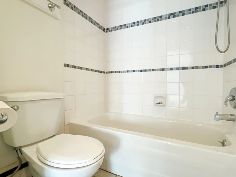 309-1500 Pendrell Street, Vancouver, BC, V6G 3A5 - 12