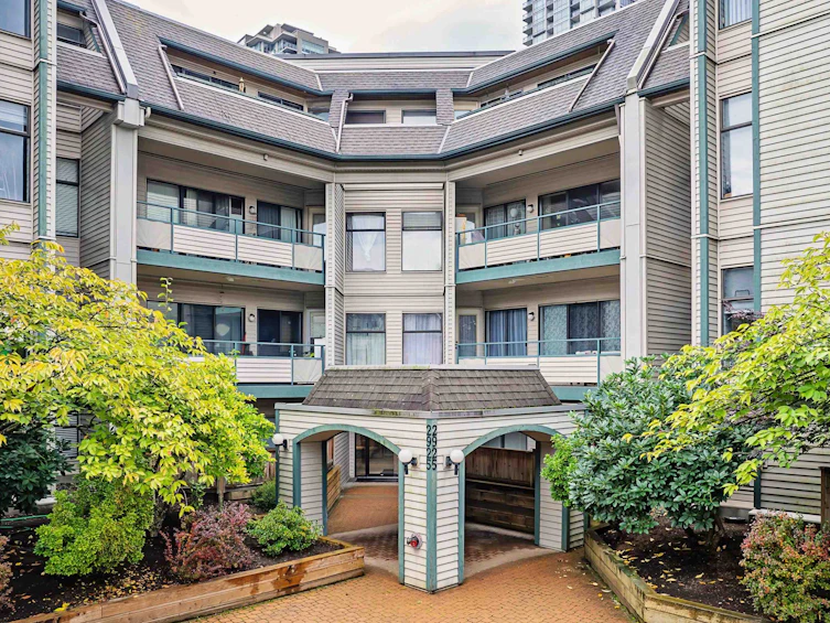 305-2925 Glen Drive, Coquitlam, BC, V3B 7H9