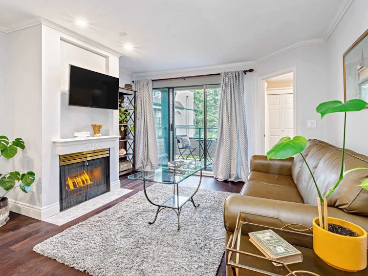 305-2925 Glen Drive, Coquitlam, BC, V3B 7H9 - 2