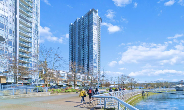 3608-1033 Marinaside Crescent
