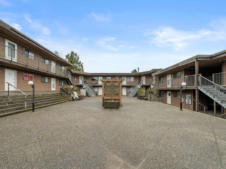 204-3136 Kingsway, Vancouver, BC, V5R 5K1 - 2