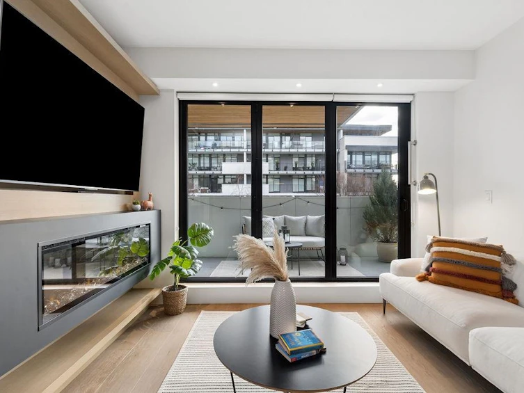 205-5089 Quebec Street, Vancouver, BC, V5W 0E5 - 10