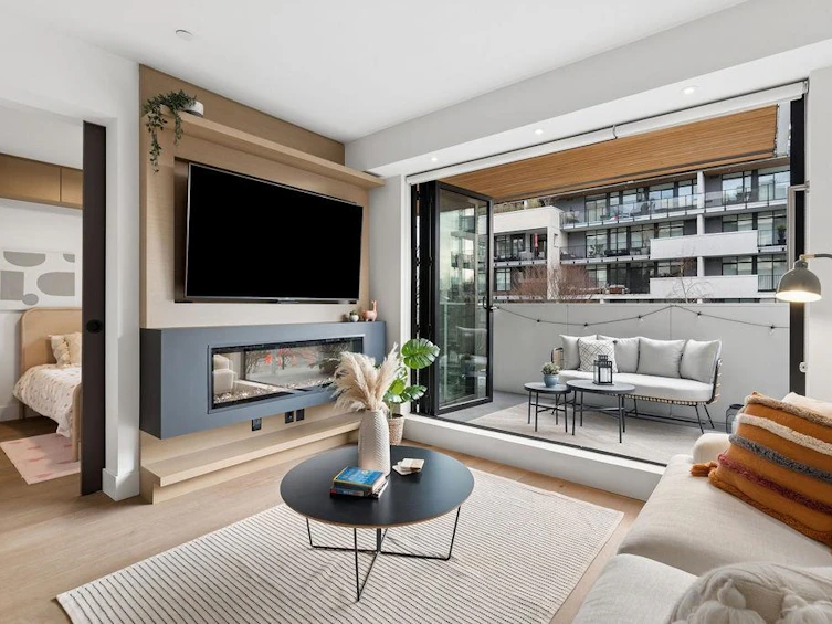 205-5089 Quebec Street, Vancouver, BC, V5W 0E5 - 3