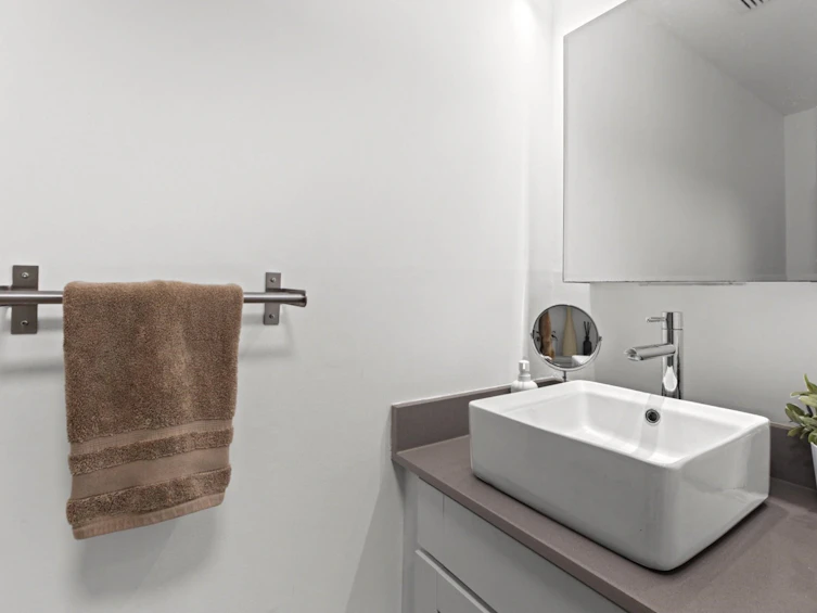 101-621 E 6 Avenue, Vancouver, BC, V5T 4H3 - 13