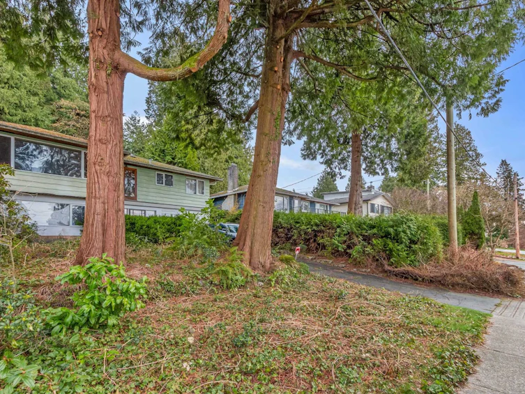 1928 Ridgeway Avenue, North Vancouver, BC, V7L 3S7 - 2