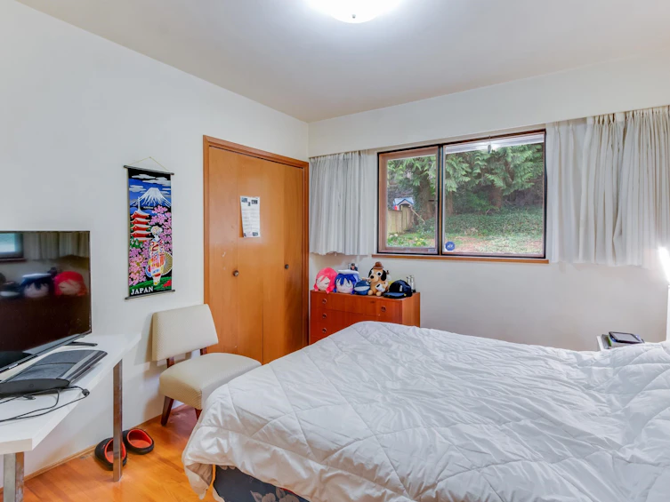 1928 Ridgeway Avenue, North Vancouver, BC, V7L 3S7 - 11