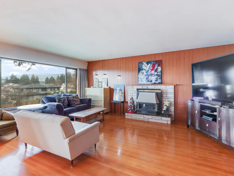 1928 Ridgeway Avenue, North Vancouver, BC, V7L 3S7 - 5