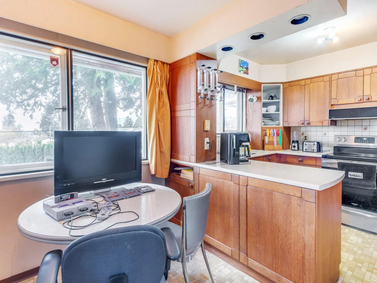 1928 Ridgeway Avenue, North Vancouver, BC, V7L 3S7 - 15