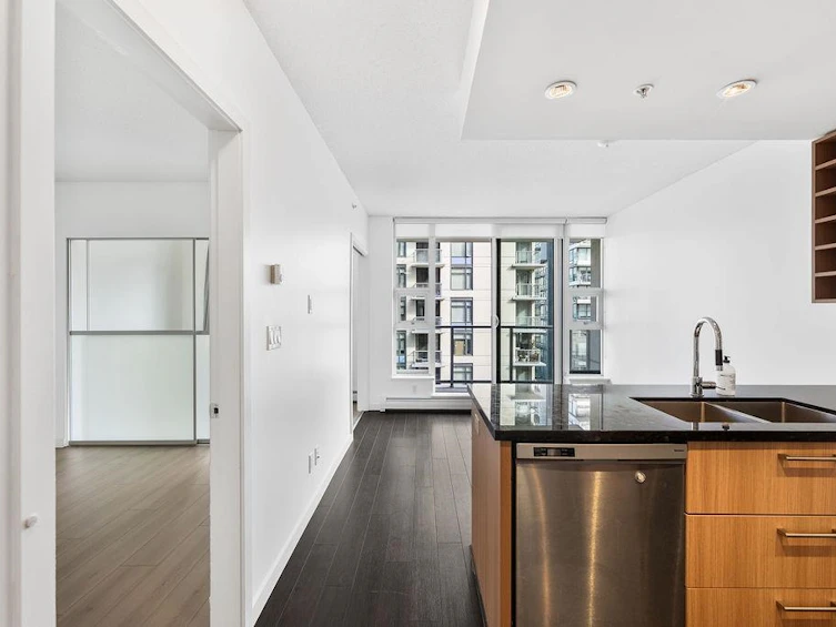701-1708 Columbia Street, Vancouver, BC, V5Y 0H7 - 9