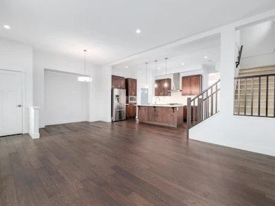 16527 25a Avenue - 3
