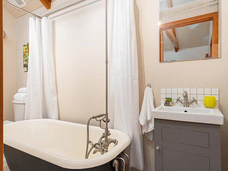1245 Adams Road, Bowen Island, BC, V0N 1G2 - 17
