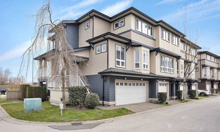 23-160 Pembina Street