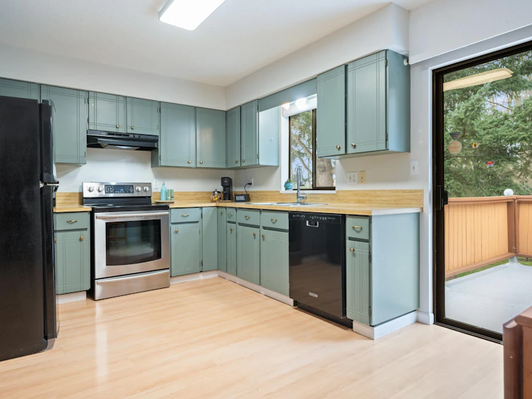1505 134a Street, Surrey, BC, V4A 5P7 - 2