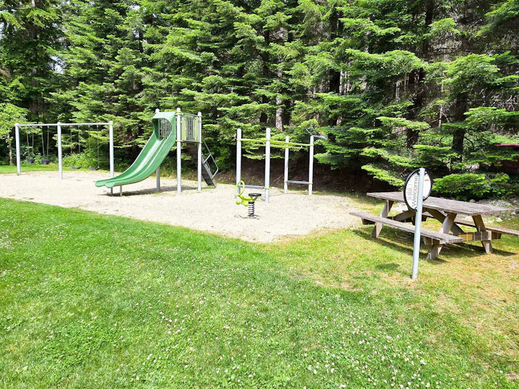 793 Andy's Bay Road, Gambier Island, BC, V0N 1V0 - 38