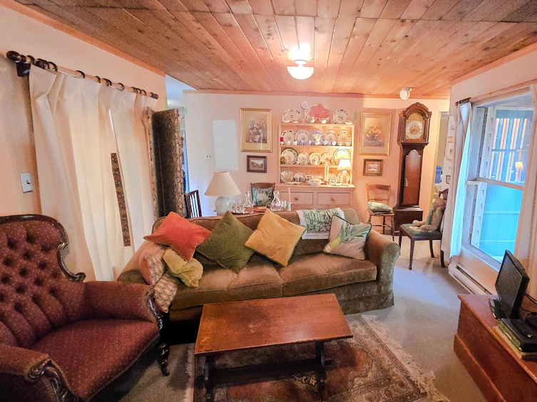 793 Andy's Bay Road, Gambier Island, BC, V0N 1V0 - 6