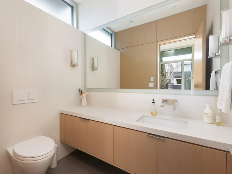 3250 W 20th Avenue, Vancouver, BC, V6L 1H9 - 6