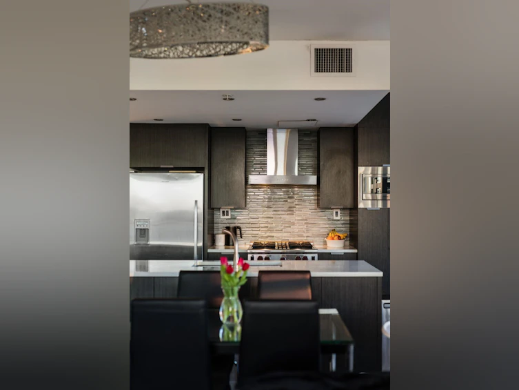 1603-188 E Esplanade Street, North Vancouver, BC, V7L 4Y1 - 11