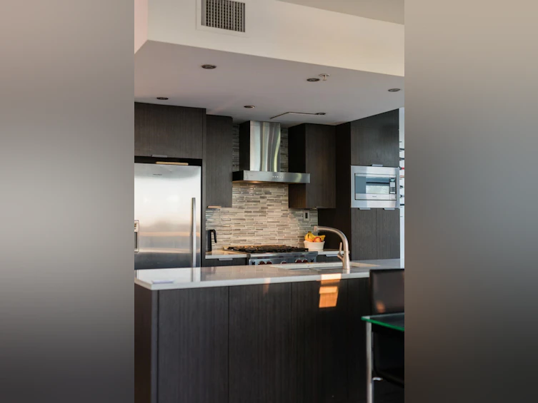 1603-188 E Esplanade Street, North Vancouver, BC, V7L 4Y1 - 9