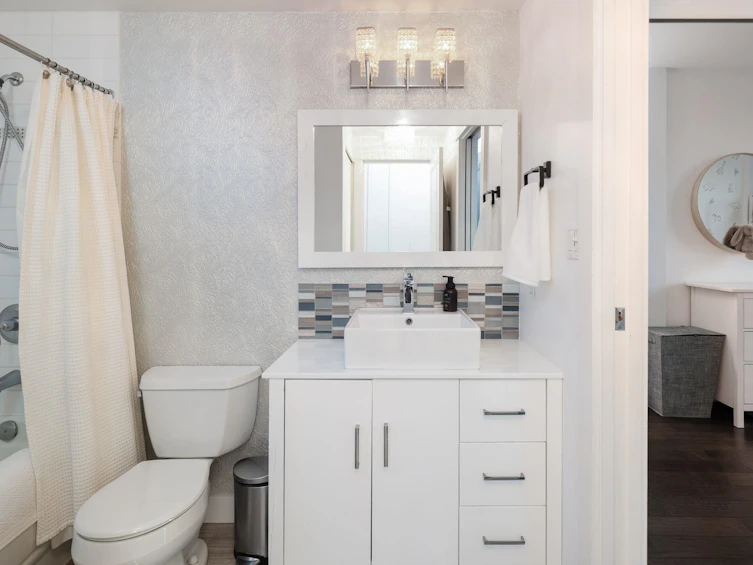 1603-188 E Esplanade Street, North Vancouver, BC, V7L 4Y1 - 20
