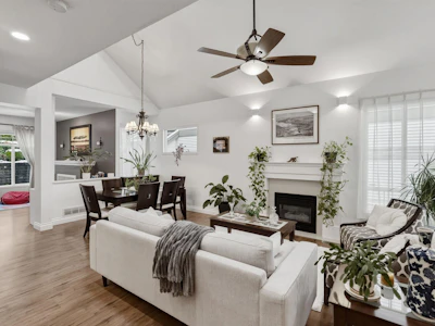1707 Arbutus Place - 3