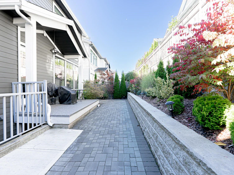 16755 16a Avenue, Surrey, BC, V3Z 0B4 - 39