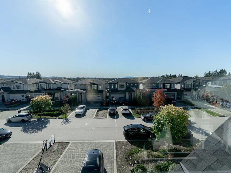 16755 16a Avenue, Surrey, BC, V3Z 0B4 - 3