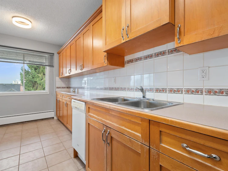 302-9477 Cook Street, Chilliwack, BC, V2P 4J8 - 10