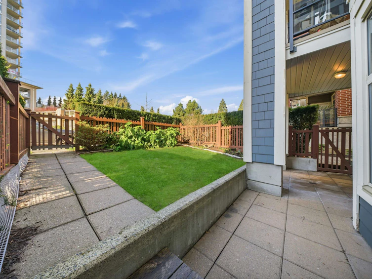 101-275 Ross Drive, New Westminster, BC, V3L 0B6 - 20