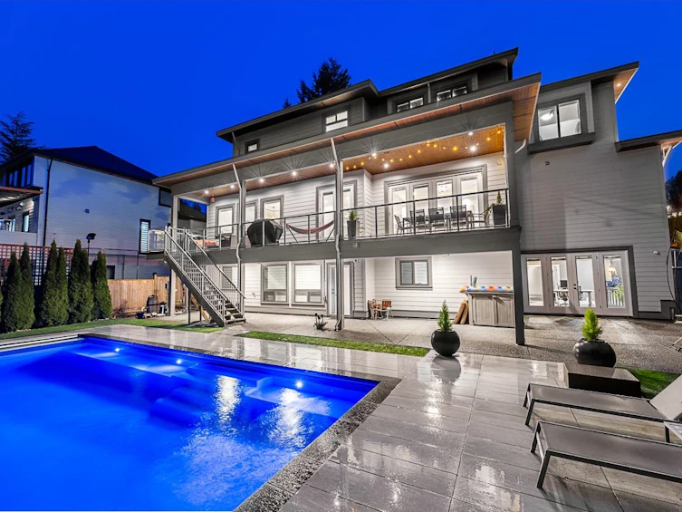 16755 Mcnair Drive, Surrey, BC, V3Z 0P9 - 2