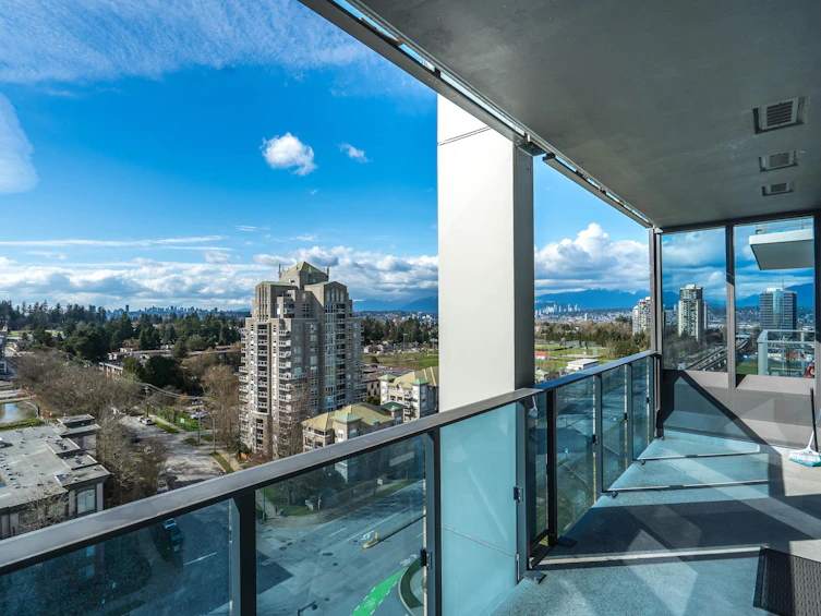 1301-13428 105 Avenue, Surrey, BC, V3T 0S6 - 23