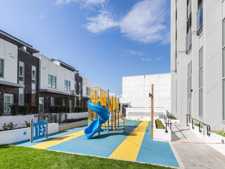 1301-13428 105 Avenue, Surrey, BC, V3T 0S6 - 32