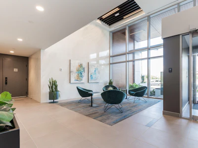 1301-13428 105 Avenue - 3