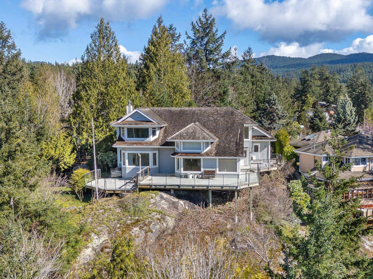 9219 Regal Road, Halfmoon Bay, BC, V0N 1Y2 - 2