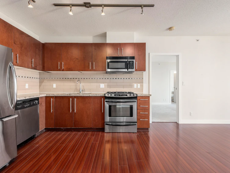 1007-8280 Lansdowne Road, Richmond, BC, V6X 0B2 - 7