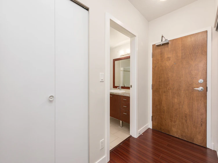 1007-8280 Lansdowne Road, Richmond, BC, V6X 0B2 - 2