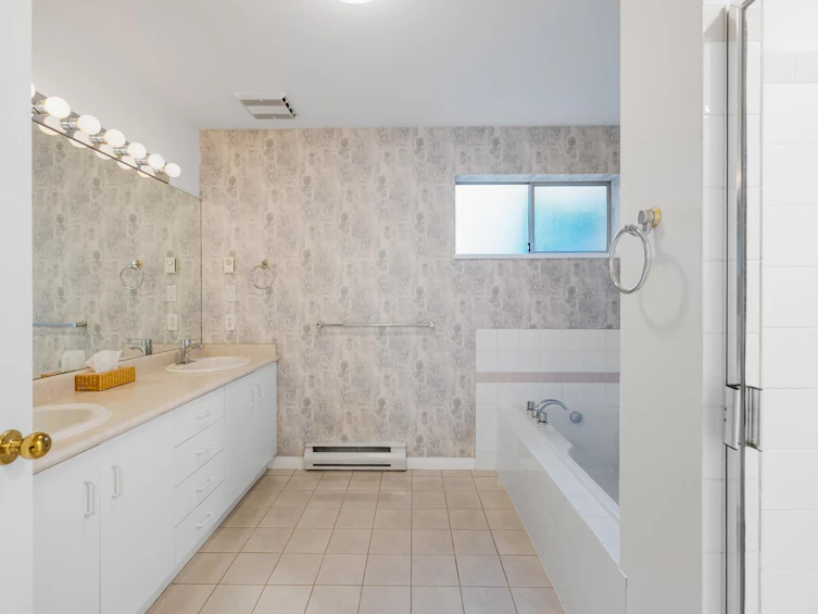 2723 W 1st Avenue, Vancouver, BC, V6K 1H2 - 31