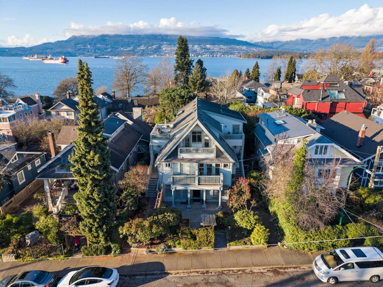 2723 W 1st Avenue, Vancouver, BC, V6K 1H2 - 2