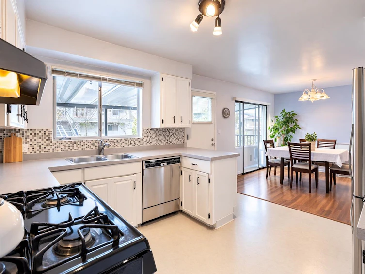 7620 Formby Street, Burnaby, BC, V5E 2G2 - 5