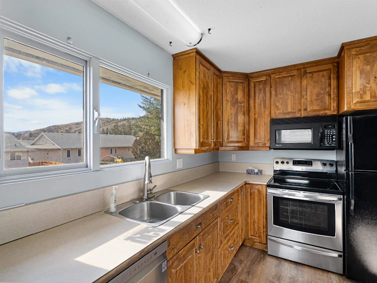 777 Huntington Drive, Kamloops, BC, V2B 6G3 - 16