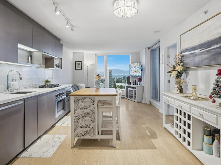 3312-13750 100 Avenue, Surrey, BC, V3S 0W2 - 3