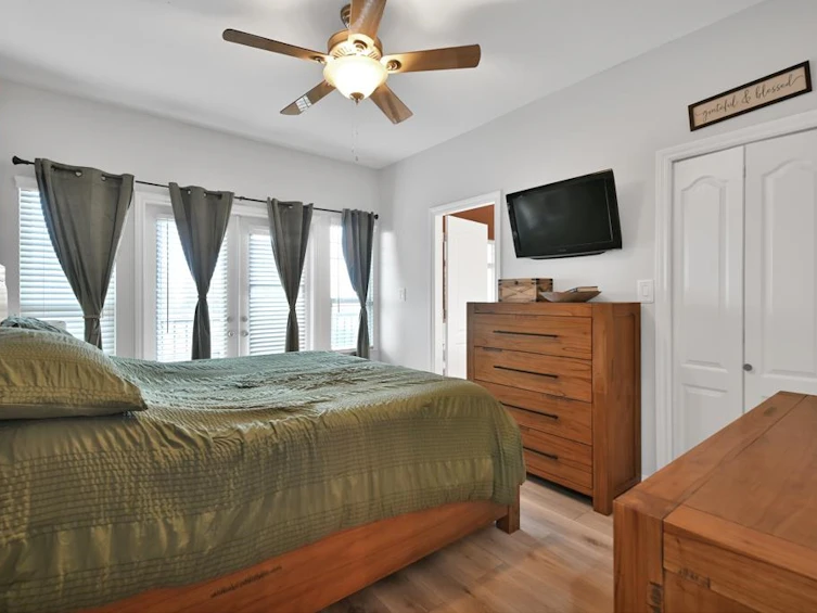 8021 Melburn Drive, Mission, BC, V2V 7B6 - 2