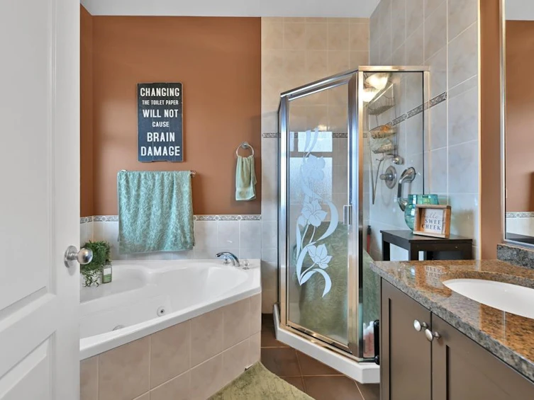 8021 Melburn Drive, Mission, BC, V2V 7B6 - 4