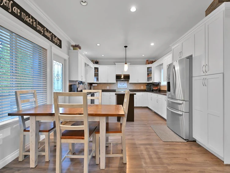 8021 Melburn Drive, Mission, BC, V2V 7B6 - 18