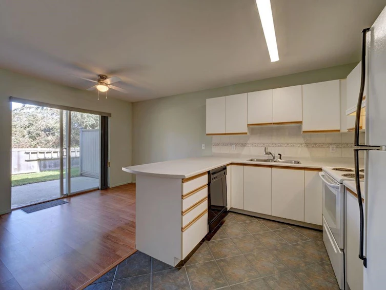 4-5706 Ebbtide Street, Sechelt, BC, V7Z 0J4 - 10