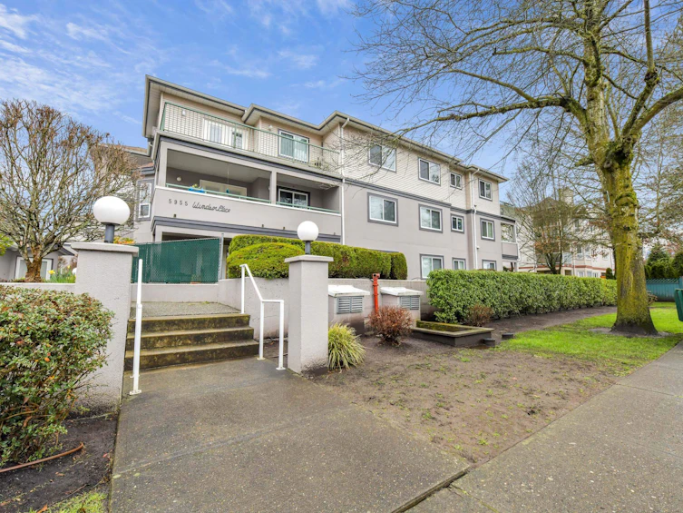 207-5955 177b Street, Surrey, BC, V3S 4J7