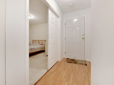 207-5955 177b Street - 3