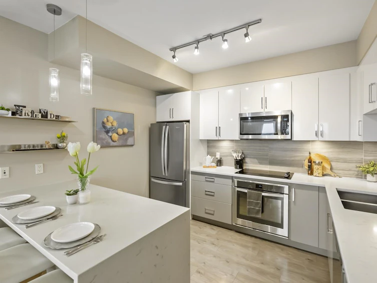 F401-20211 66 Avenue, Langley, BC, V2Y 0L4 - 8